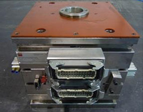  Hot Runner Mold